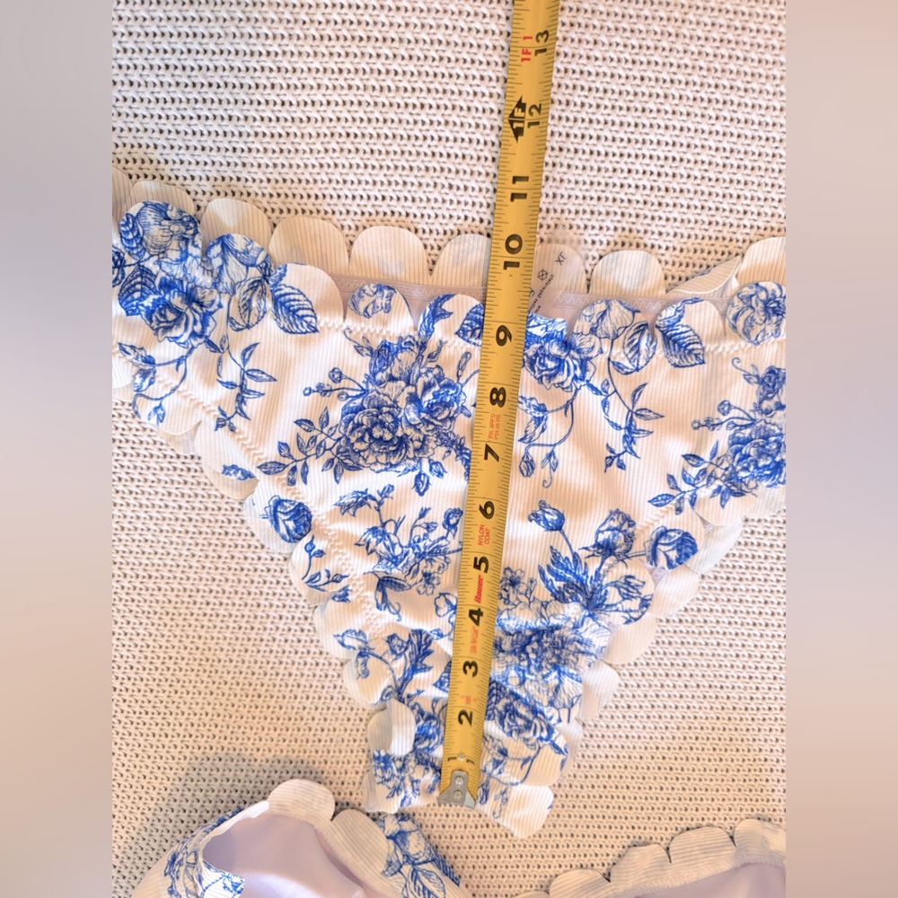 Ribbed Blue & White Scalloped Floral Bikini Swimsuit Set - Picture 13 of 15